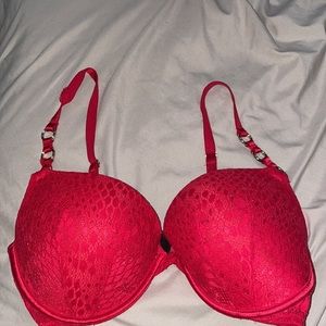 Red lace Victoria secret push up bra